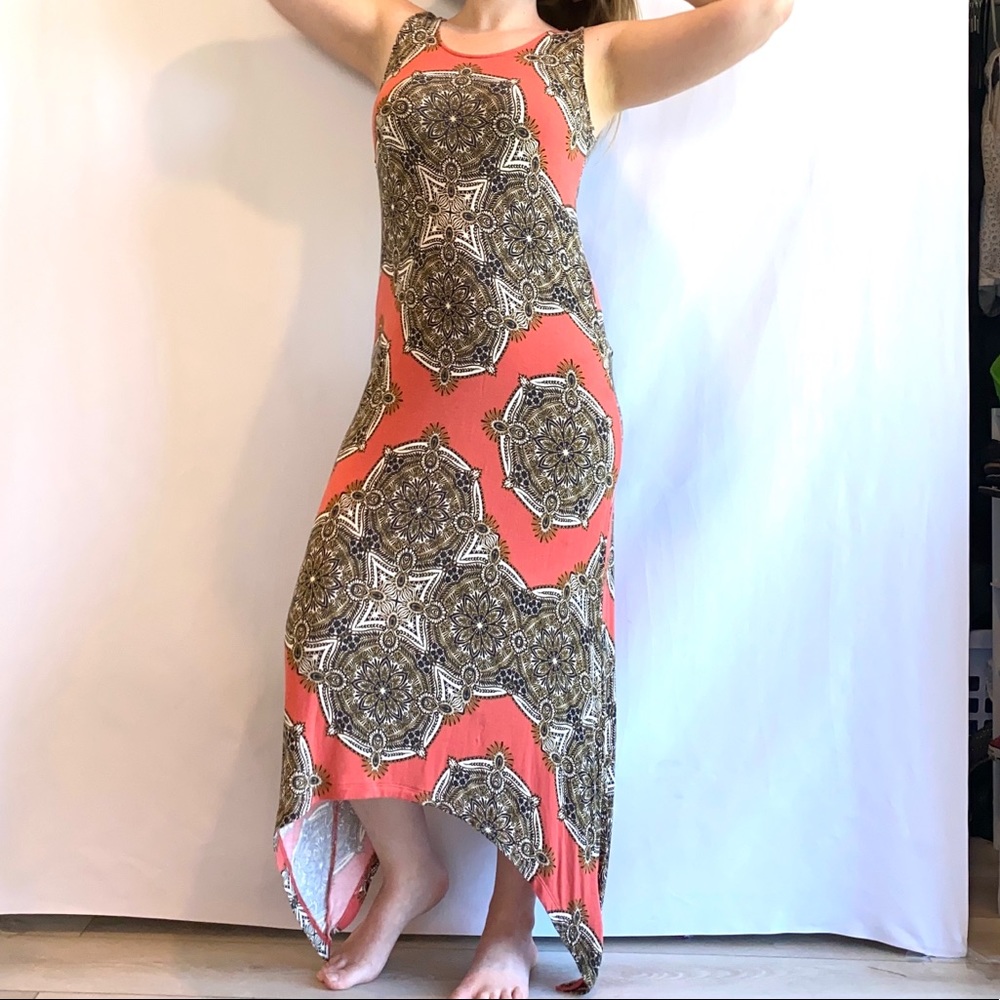 Daisy Fuentes- Handkerchief Maxi Dress